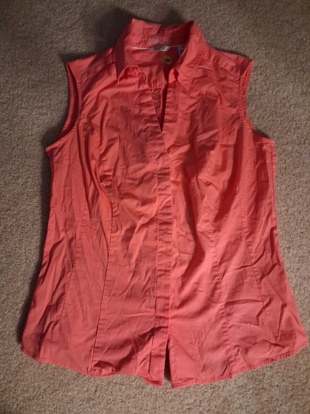 Women's Lee Riders Slimming Sleeveless Blouse Size Medium Coral Color